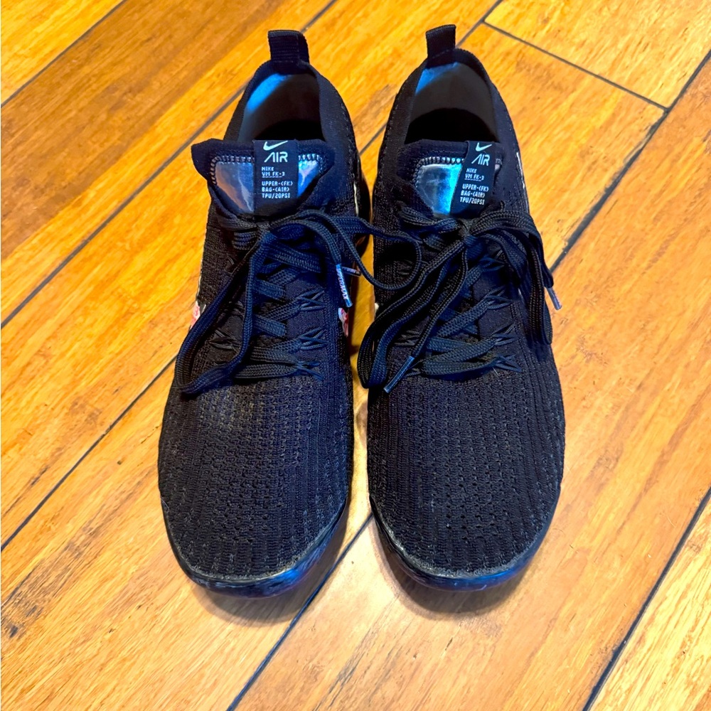 Woman’s Nike Vapor size 8.5